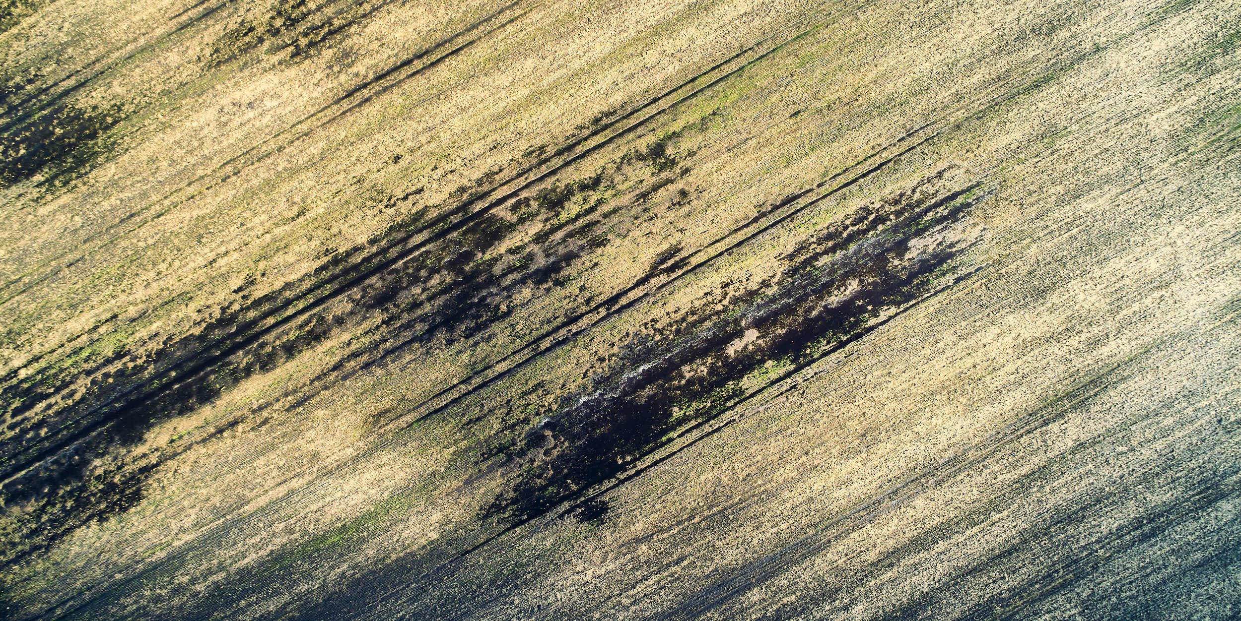 dronographica aerial imaging field art mark luftbilleder drone droner