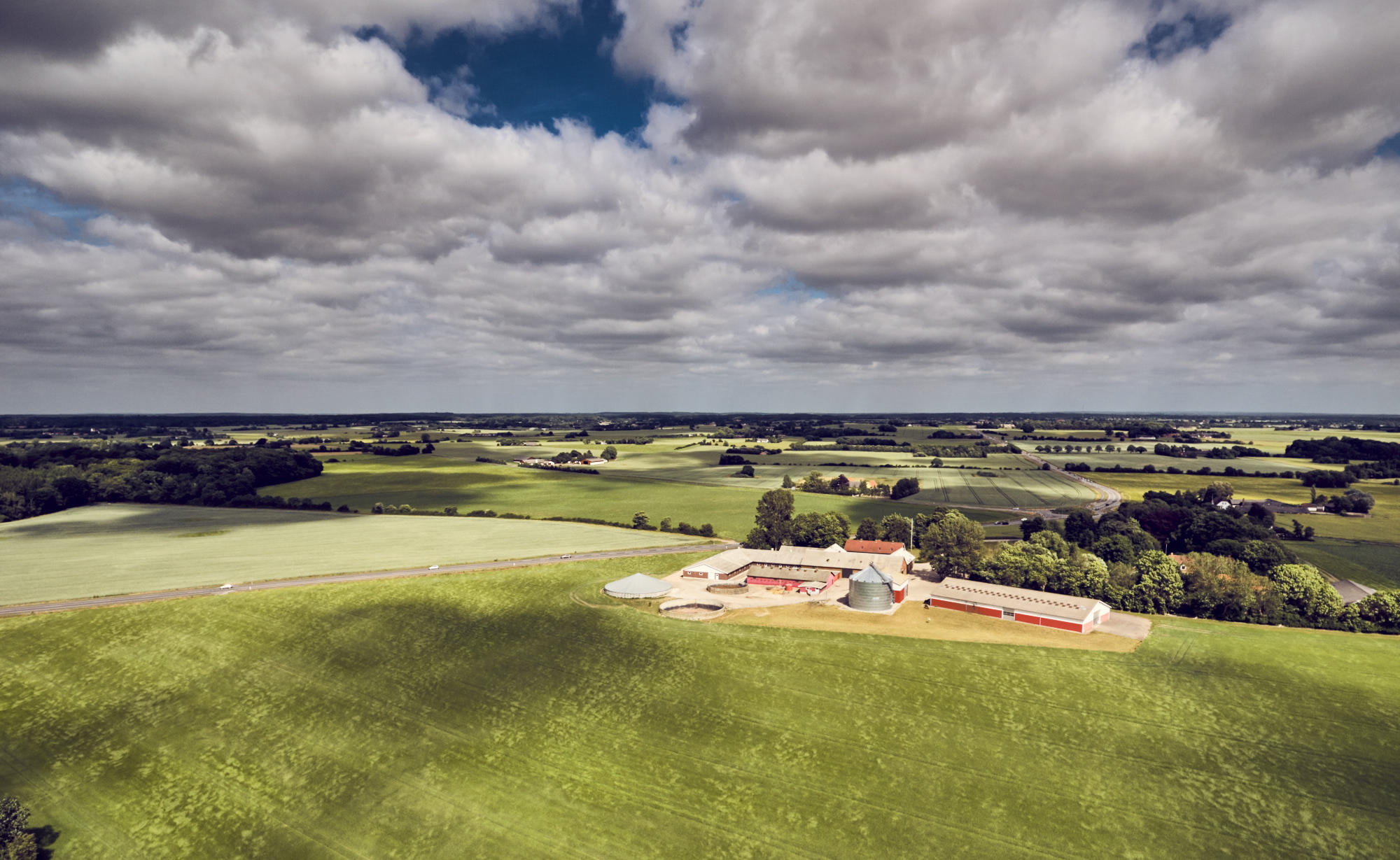 dronographica aerial imaging farm landbrug gård mark skyer drone droner dronebilleder droneoptagelse natur